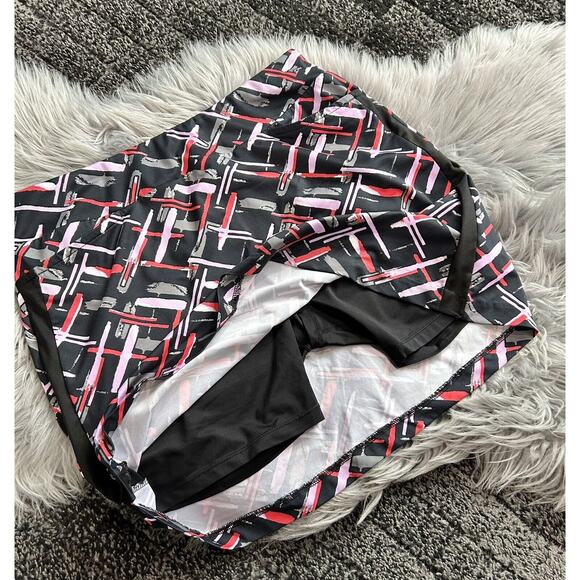 TAIL Women’s 18”‎ Pattern Skort GC4446-C732 Size Medium - Picture 3 of 4